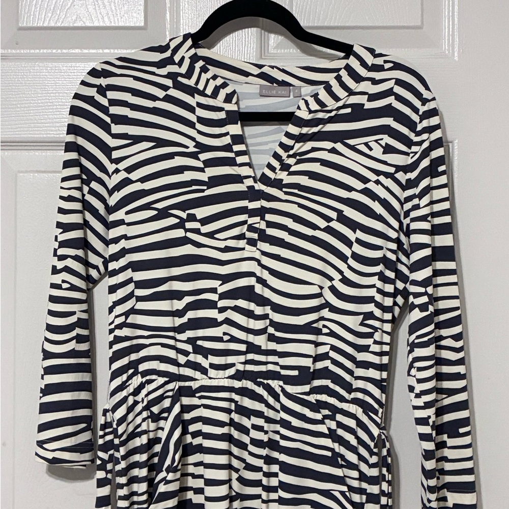 Striped Long Sleeve V-Neck Dress in Navy and White